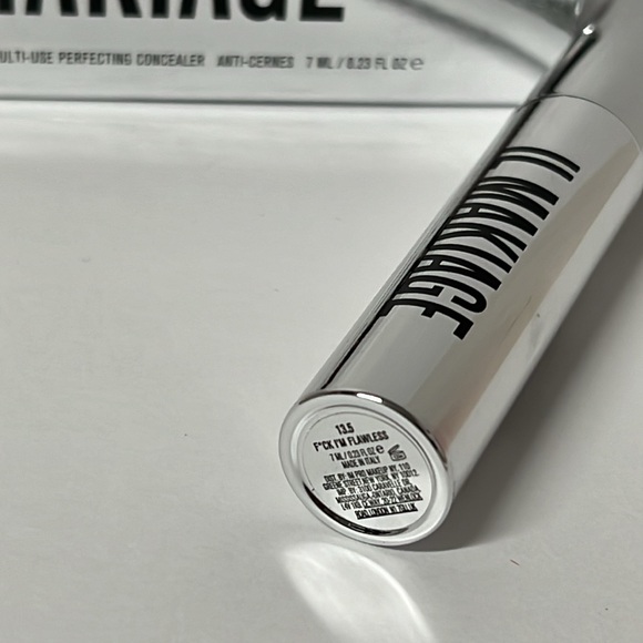 Il Makiage Concealer #13.5 - Picture 3 of 3